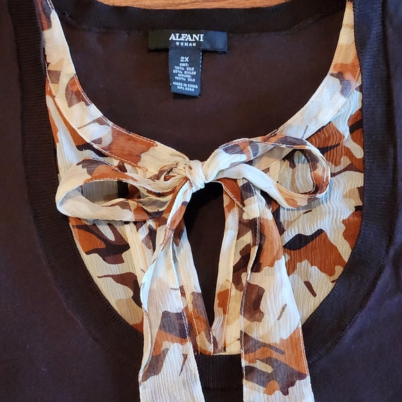 Alfani Silk blend faux layered blouse Size 2X Colors browns and tan - Picture 2 of 11